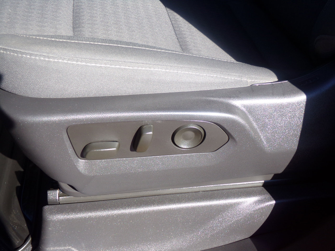 Used 2023 GMC Sierra 1500 Elevation w/ Preferred Package image 17