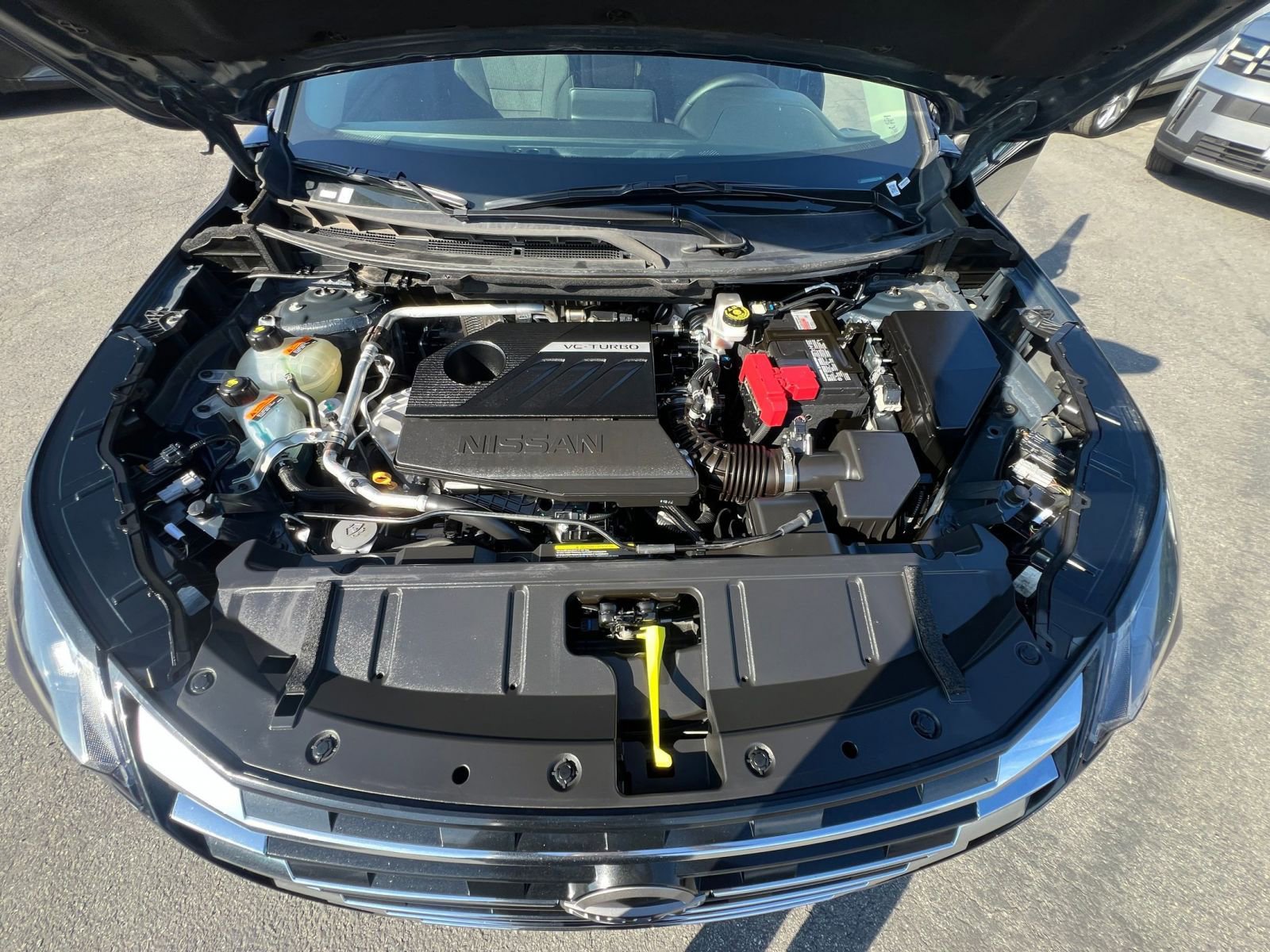 Used 2025 Nissan Rogue SV image 32