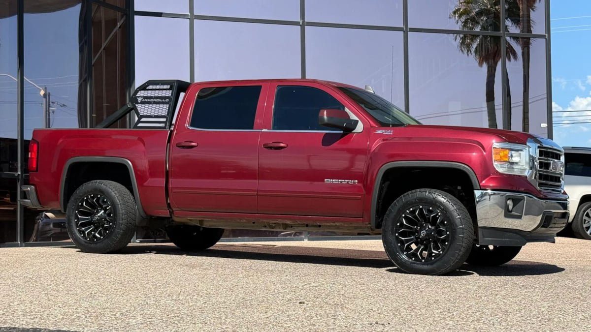 Used 2015 GMC Sierra 1500 SLE w/ SLE Value Package AWD/4WD image 16