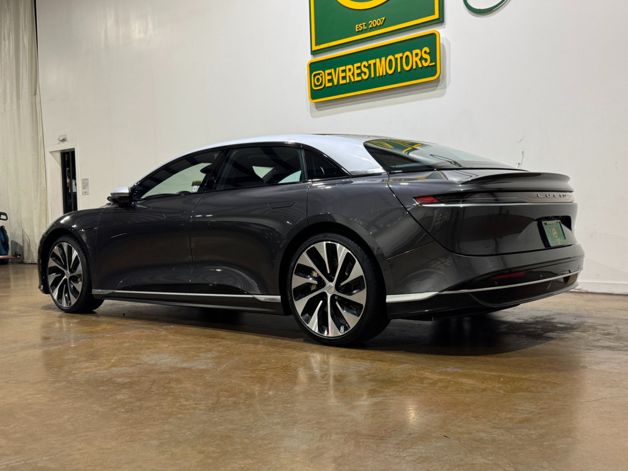 Used 2022 Lucid Air Grand Touring image 5