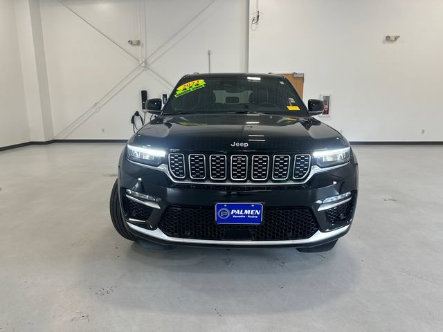 Used 2023 Jeep Grand Cherokee Summit AWD/4WD image 2