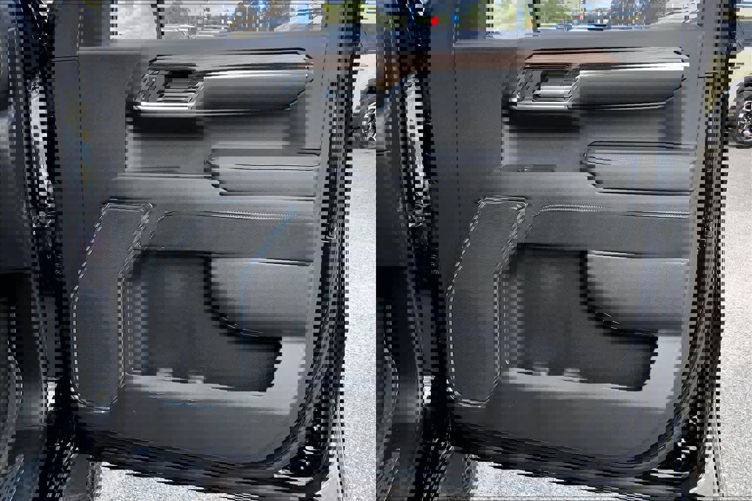 Used 2024 Chevrolet Silverado 1500 LT Trail Boss w/ LPO, Dark Essentials Package image 22