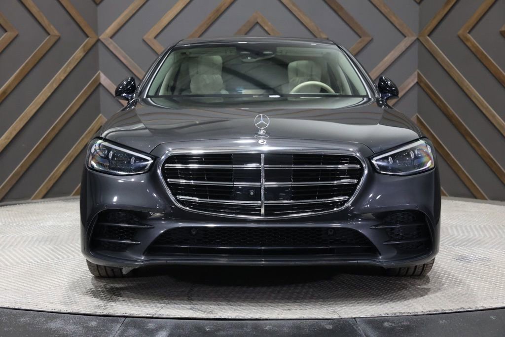 Used 2022 Mercedes-Benz S 580 4MATIC Sedan image 4