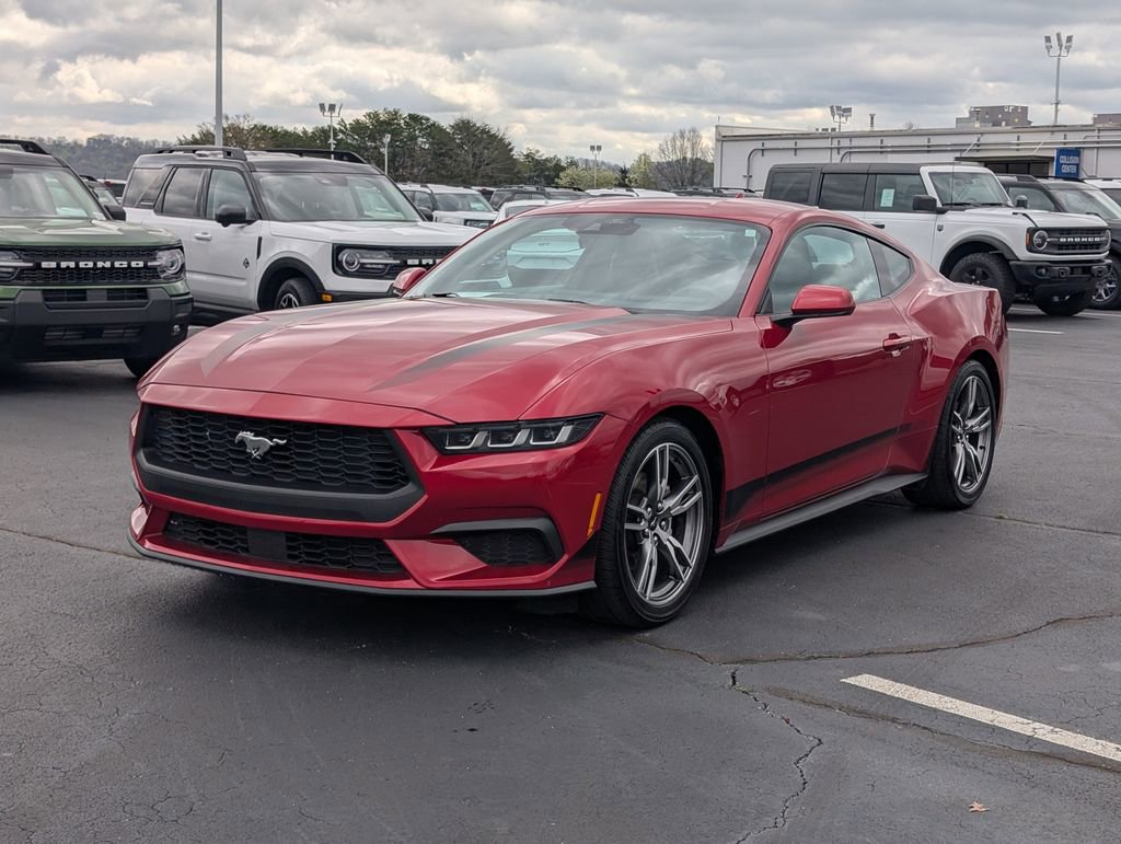 Used 2024 Ford Mustang EcoBoost image 3