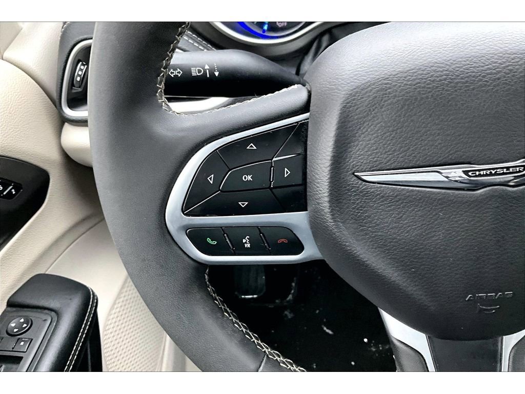 Certified 2024 Chrysler Pacifica Select image 25