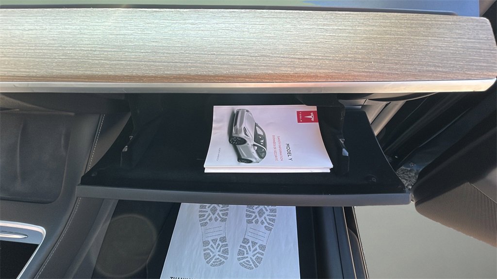 Used 2021 Tesla Model Y Long Range image 27