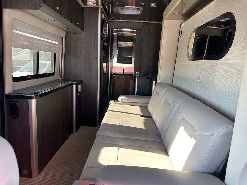 Used 2020 Mercedes-Benz Sprinter 3500 w/ Premium Plus Package image 15