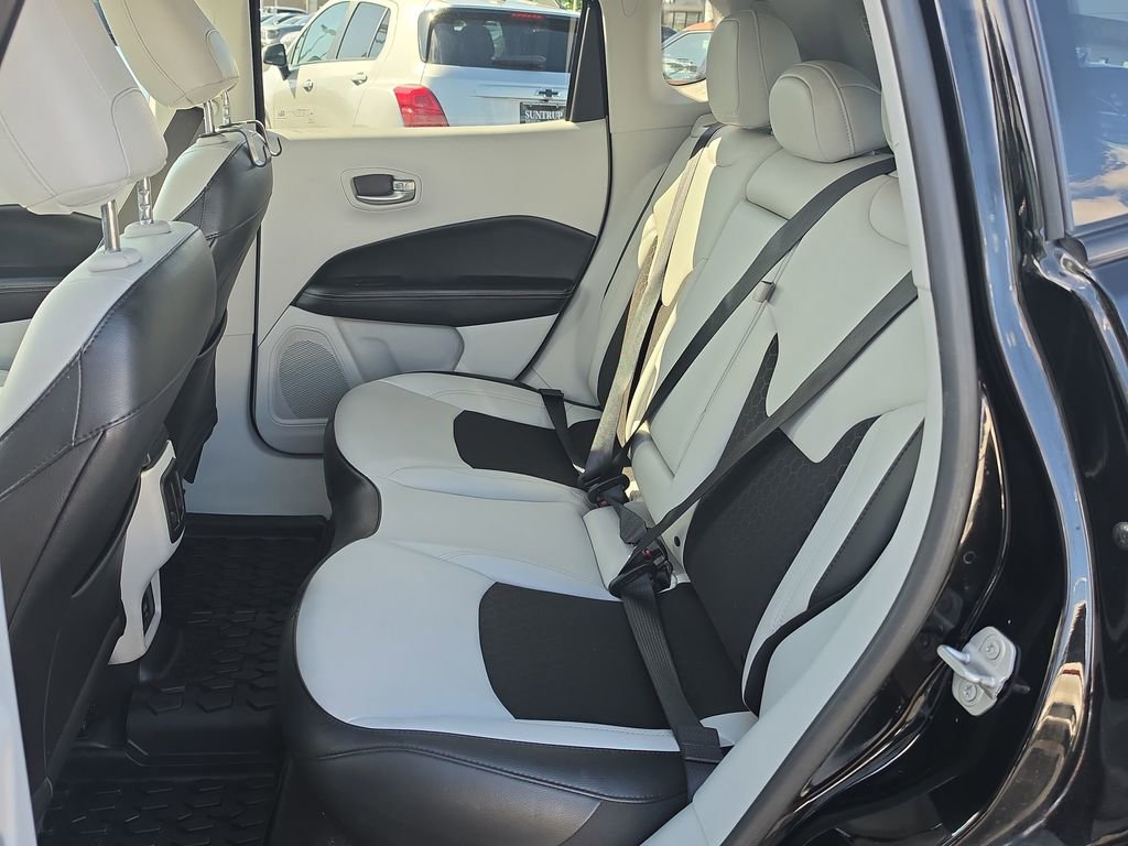 Used 2021 Jeep Compass Latitude image 28