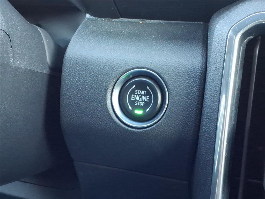 Used 2025 GMC Acadia Elevation image 18