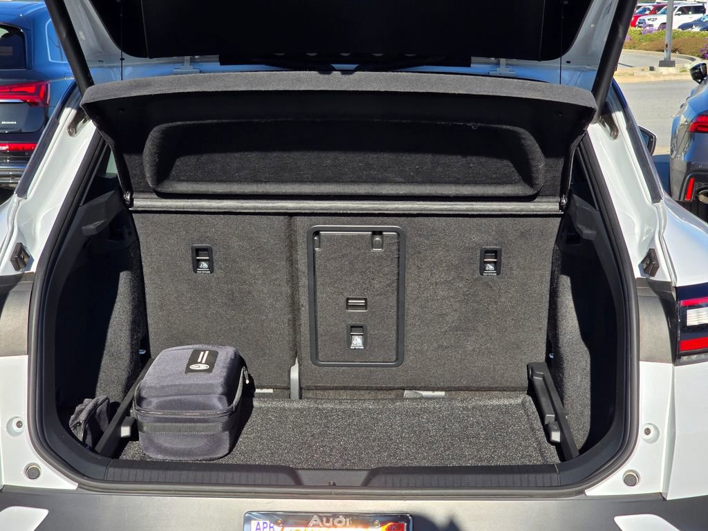 Used 2022 Volkswagen ID.4 Pro S w/ Gradient Package image 14
