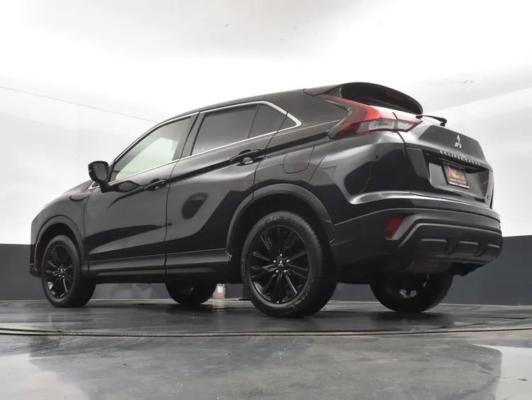 Used 2024 Mitsubishi Eclipse Cross LE AWD/4WD image 12