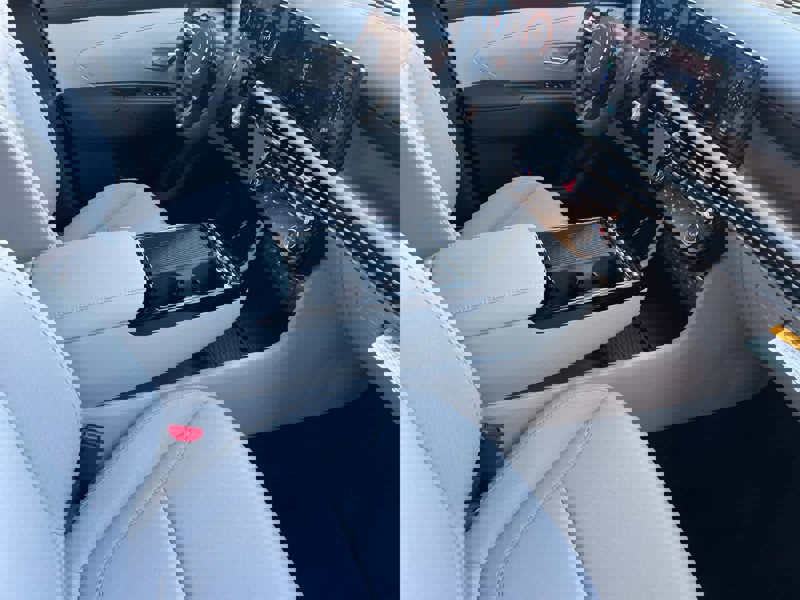 New 2026 Hyundai Tucson Blue SE image 16