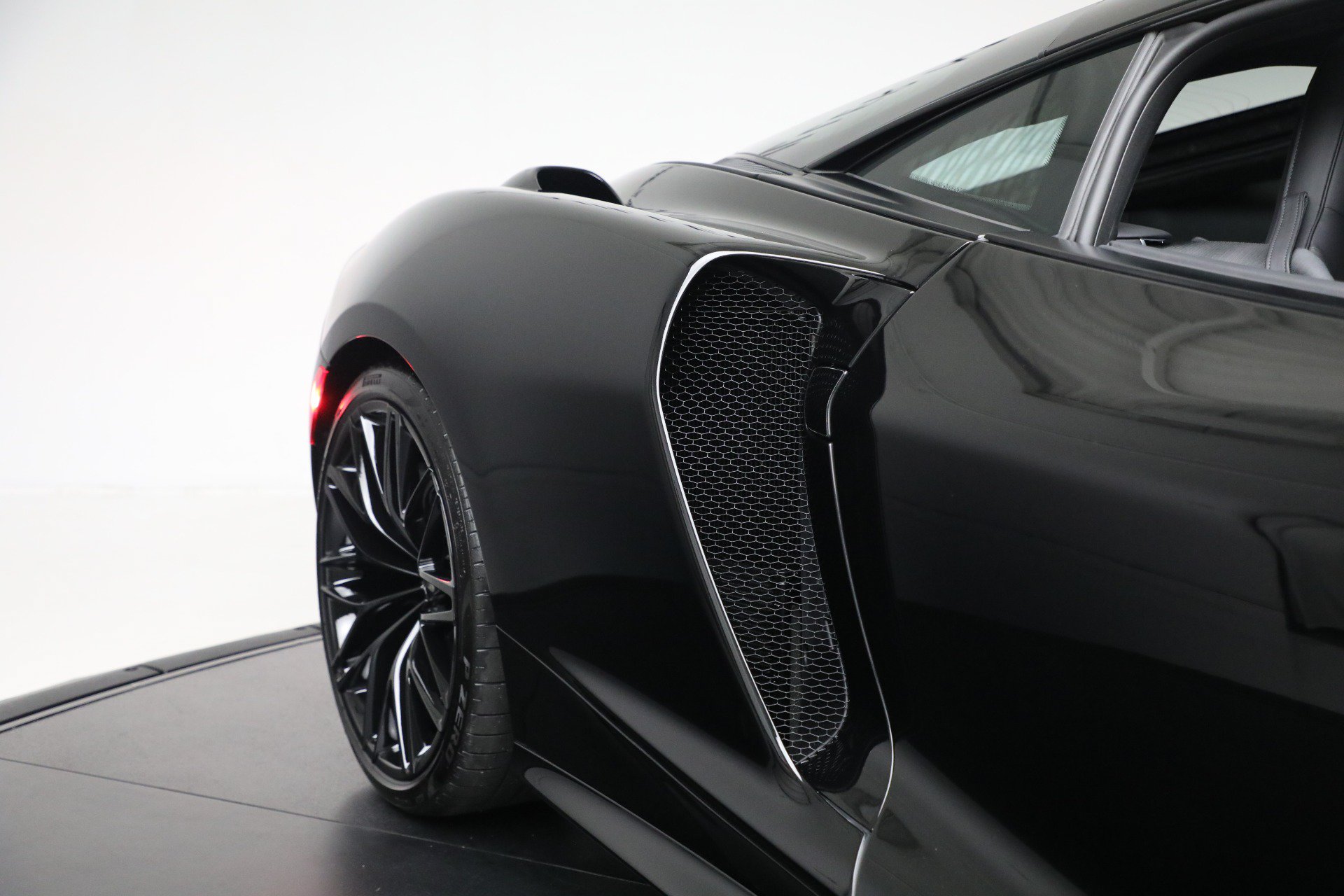 Used 2025 McLaren GTS RWD image 41