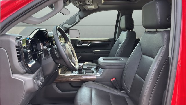 Used 2022 Chevrolet Silverado 1500 LT Trail Boss w/ LT Trail Boss Premium Package AWD/4WD image 21