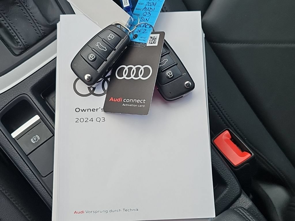 Used 2024 Audi Q3 2.0T Premium AWD/4WD image 5