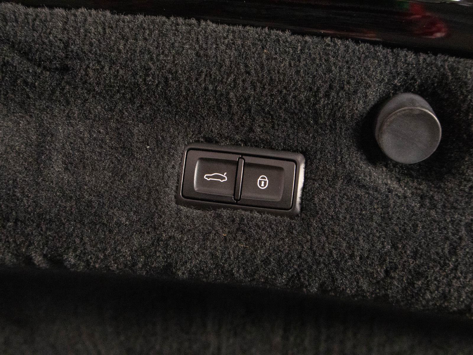 Used 2021 Bentley Continental GT image 25