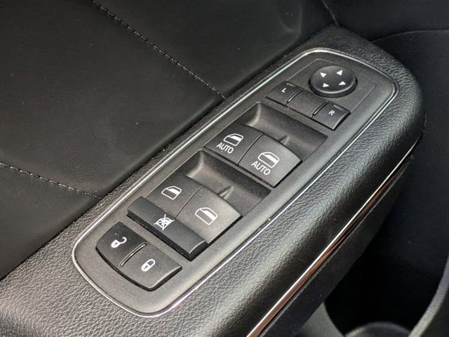 Used 2022 Dodge Charger SRT Hellcat w/ SRT Black Package image 18