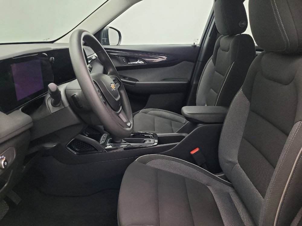 Used 2024 Chevrolet TrailBlazer LS image 17
