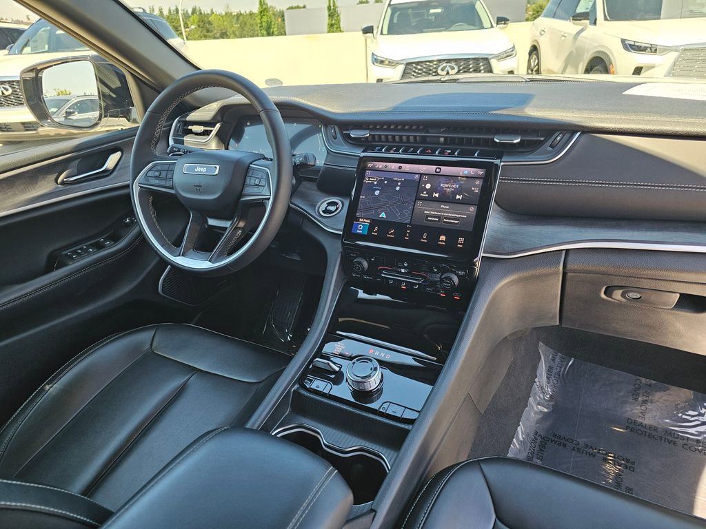 Used 2024 Jeep Grand Cherokee Limited 4xe image 10