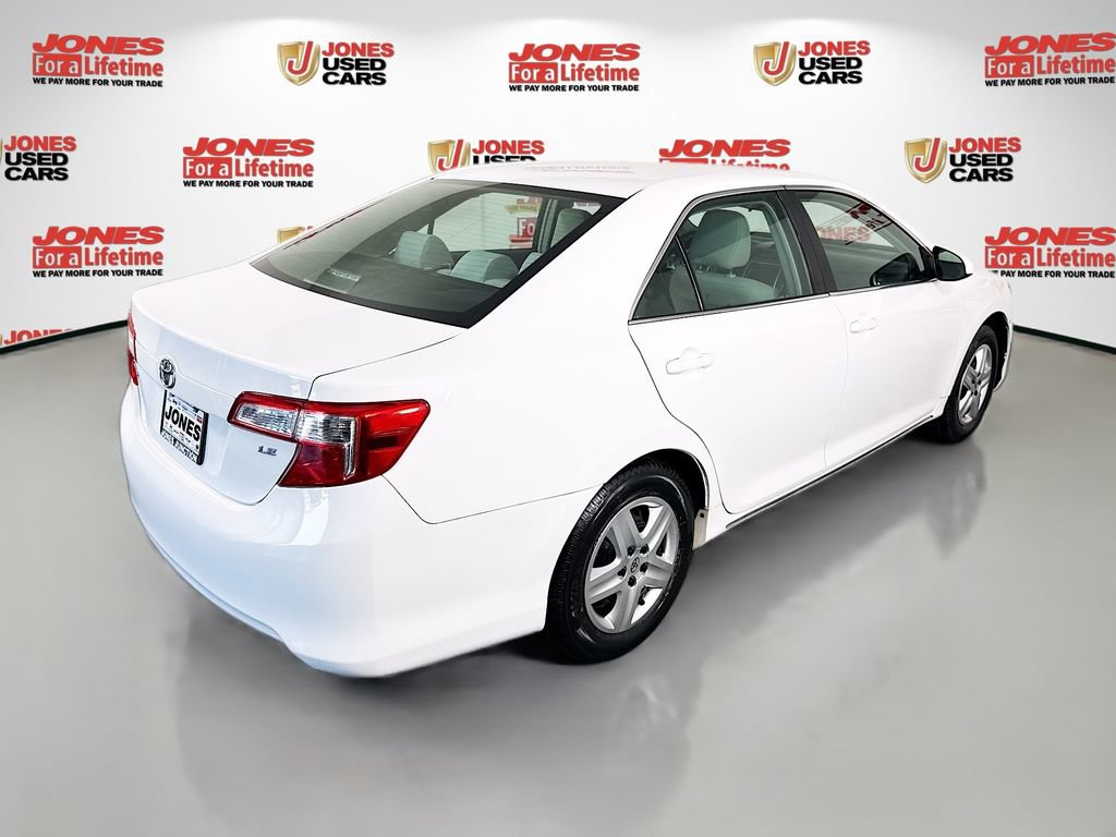 Used 2014 Toyota Camry LE FWD image 13