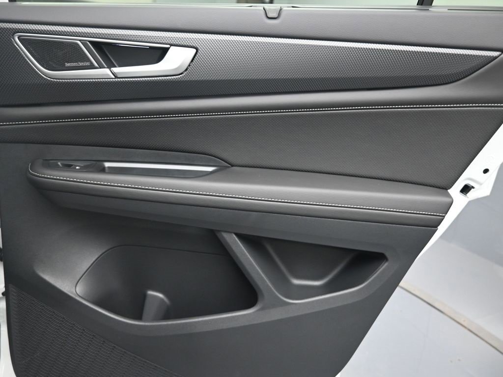 New 2025 Volkswagen Atlas Cross Sport SEL Premium R-Line image 27