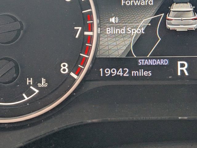 Used 2023 Nissan Pathfinder SL image 25