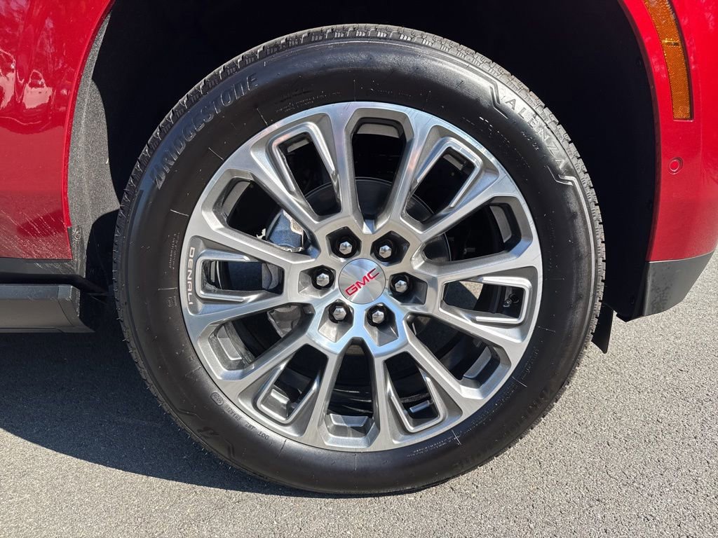 New 2025 GMC Yukon XL Denali w/ Sun & Power Step Package image 9