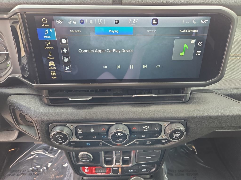 Used 2024 Jeep Wrangler Unlimited AWD/4WD image 23