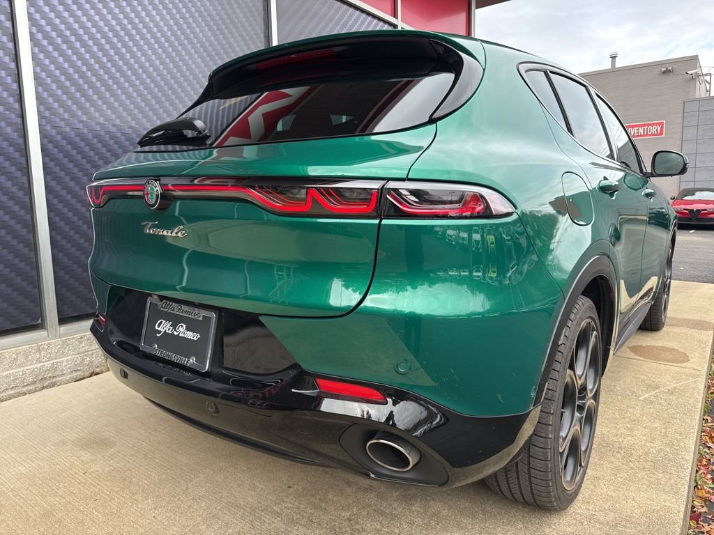 New 2025 Alfa Romeo Tonale Intensa image 3