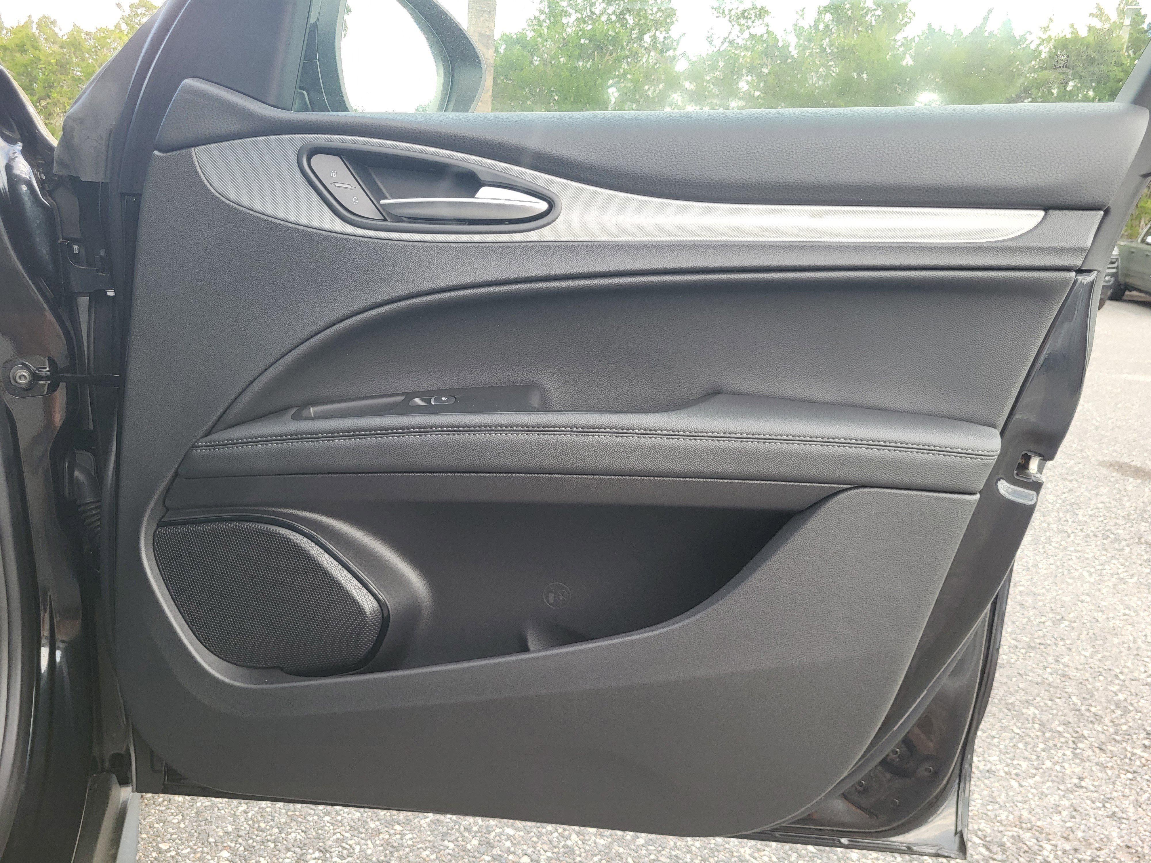 New 2025 Alfa Romeo Stelvio Sprint image 32