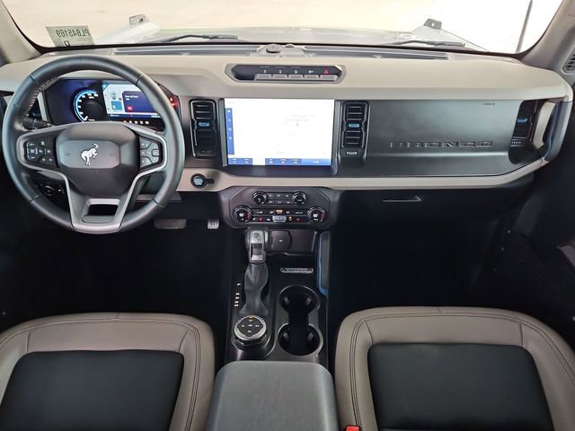 Used 2023 Ford Bronco Wildtrak image 10