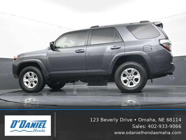 Used 2022 Toyota 4Runner SR5 Premium w/ Moonroof Package AWD/4WD image 10
