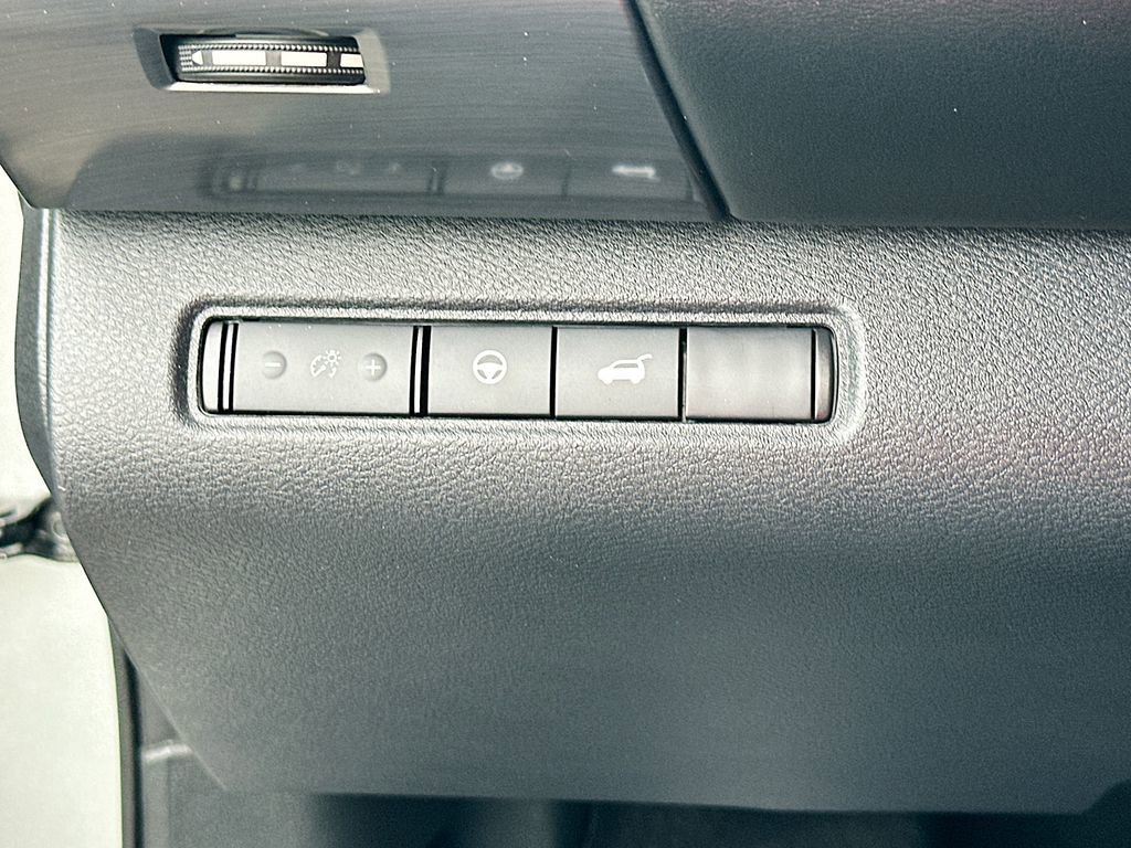 Used 2023 Nissan Pathfinder SL image 11