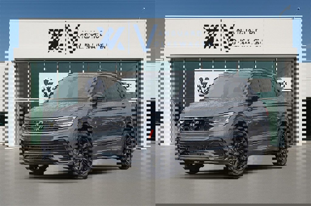 New 2024 Volkswagen Tiguan SE R-Line