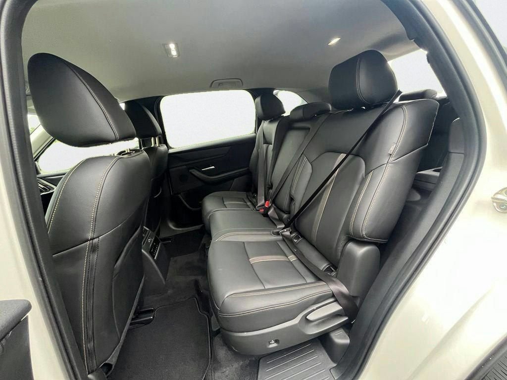 Used 2026 MAZDA CX-90 3.3 Turbo w/ Select Package AWD/4WD image 25