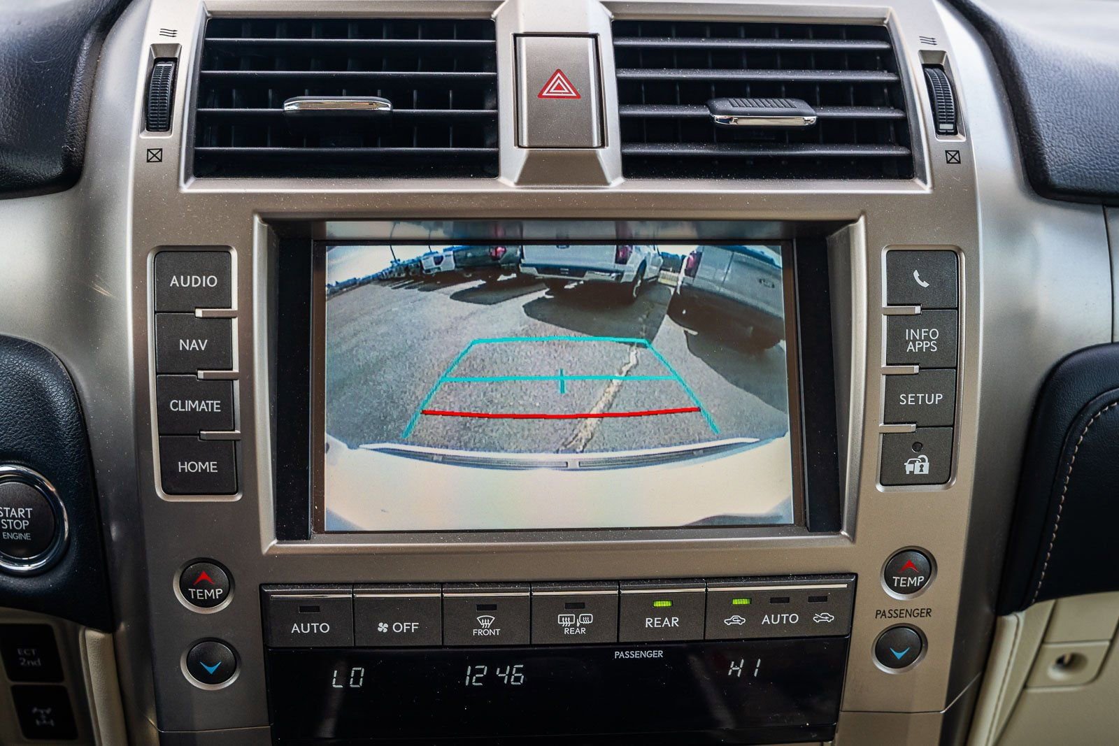 Used 2020 Lexus GX 460 Premium w/ Premium Package image 34