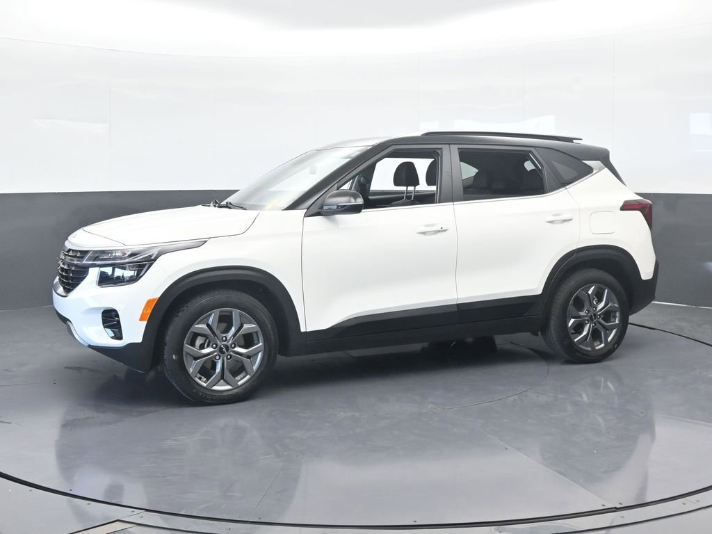 Used 2024 Kia Seltos S image 2