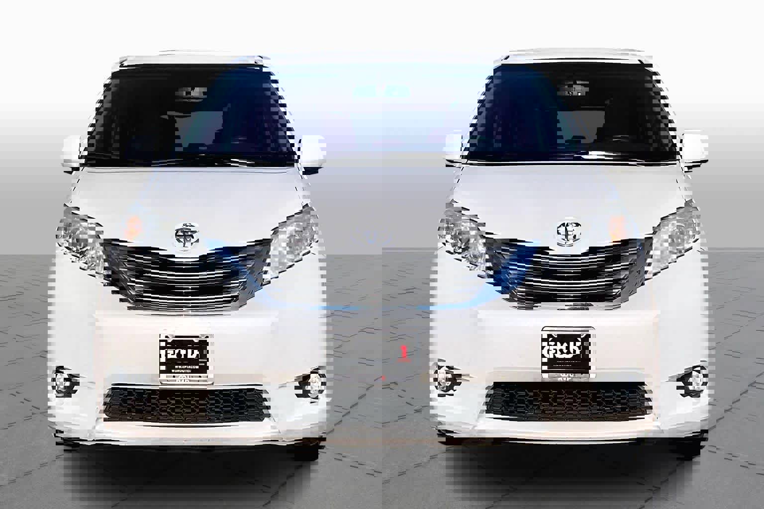 Used 2017 Toyota Sienna XLE image 3