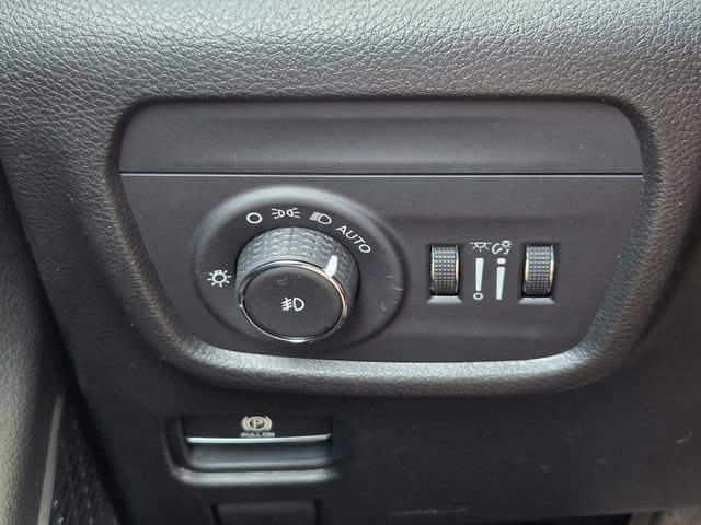 Used 2021 Jeep Grand Cherokee L Limited AWD/4WD image 23