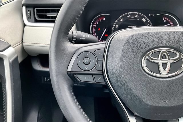 Used 2020 Toyota RAV4 Limited AWD/4WD image 11