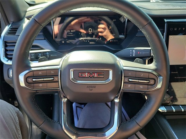 Used 2025 GMC Acadia Elevation image 9