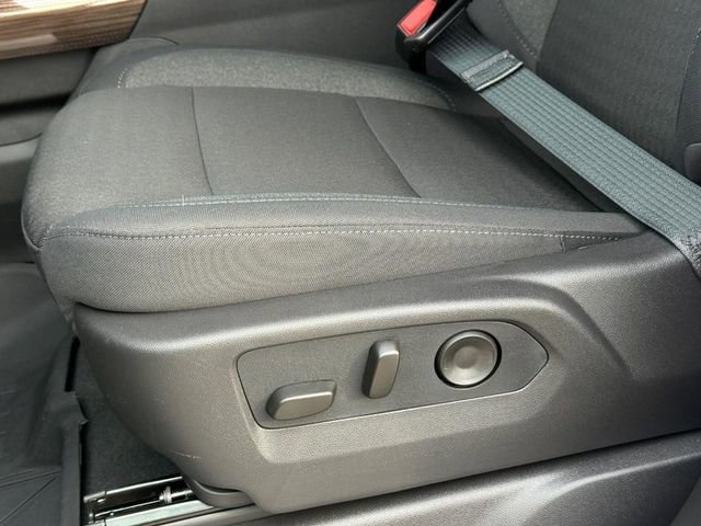 New 2026 Chevrolet Silverado 1500 RST w/ Redline Edition AWD/4WD image 19