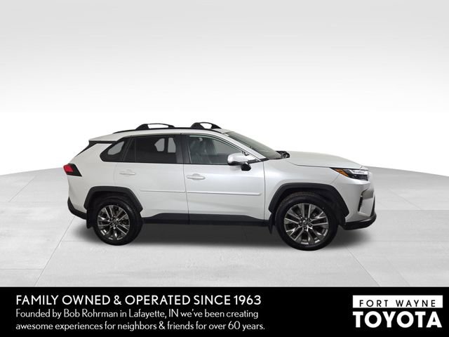 Used 2023 Toyota RAV4 XLE Premium image 5