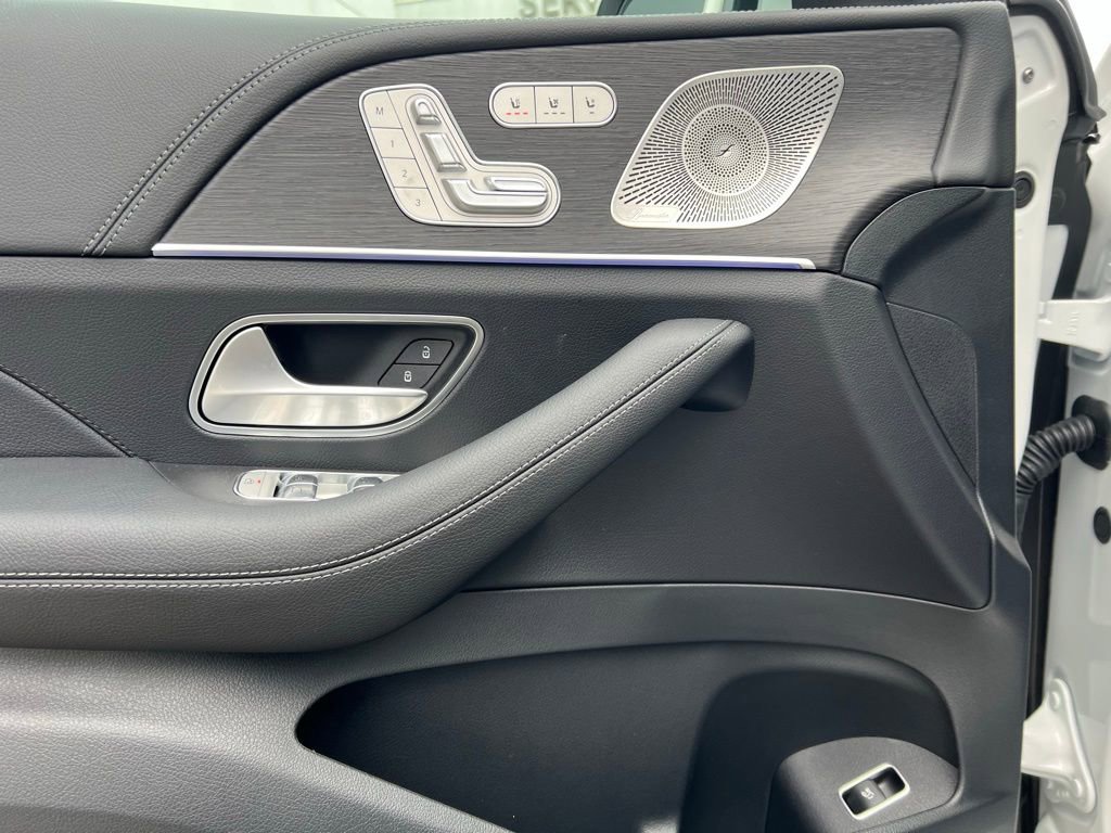 New 2026 Mercedes-Benz GLS 450 4MATIC image 12