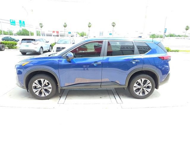 Used 2023 Nissan Rogue SV image 7