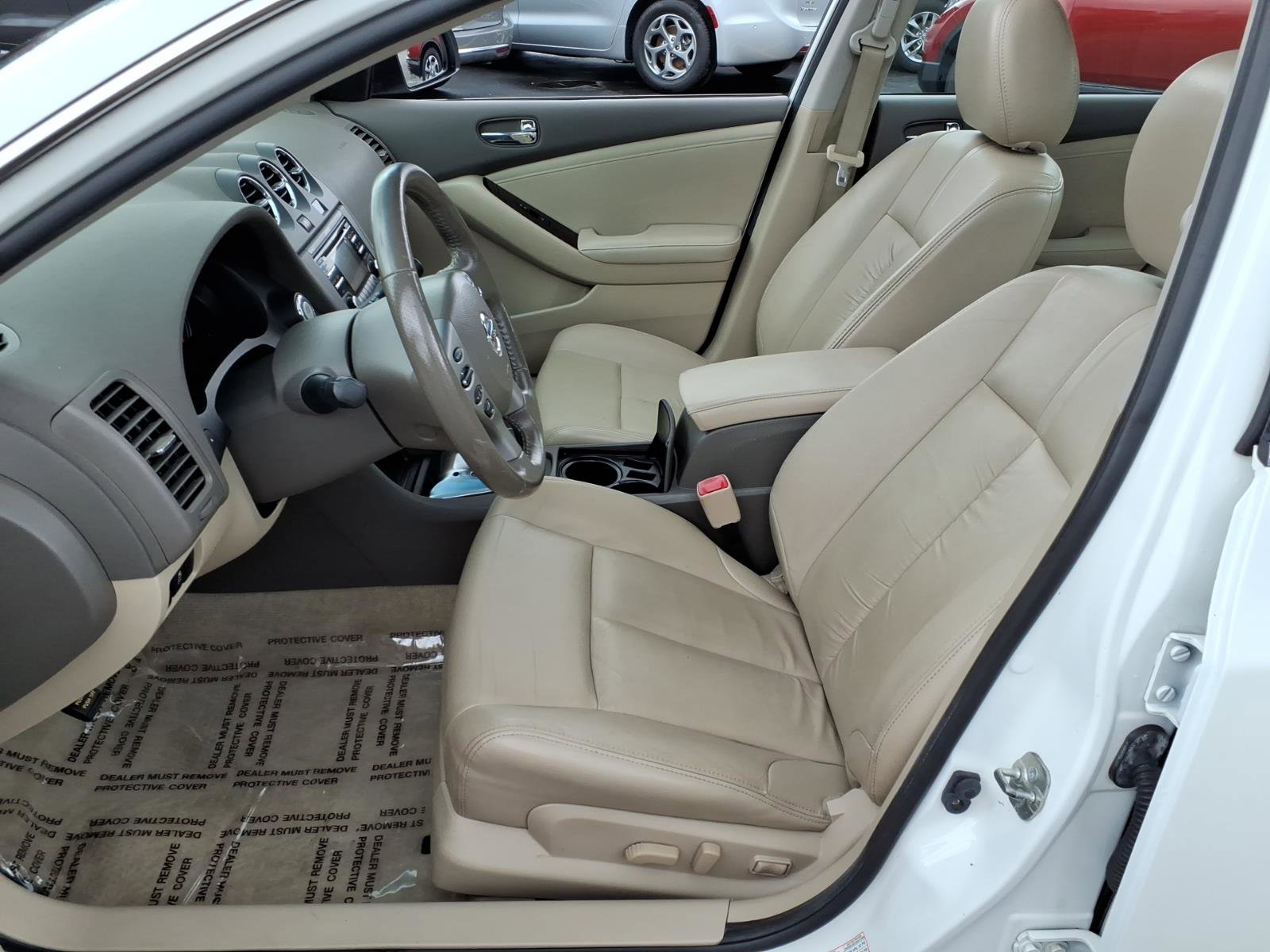 Used 2012 Nissan Altima 3.5 SR w/ Sport Pkg image 4