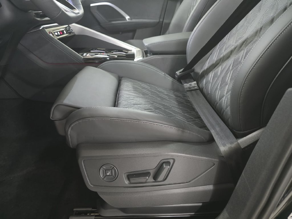 New 2026 Audi SQ5 Premium Plus AWD/4WD image 15