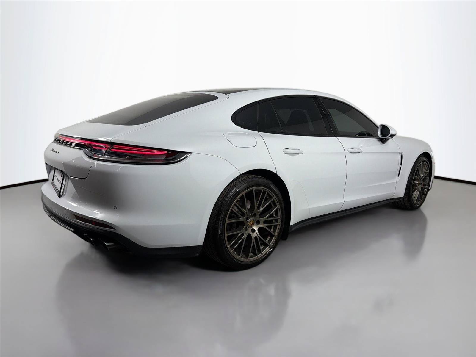 Certified 2023 Porsche Panamera Platinum Edition w/ Sport Chrono Package RWD image 7