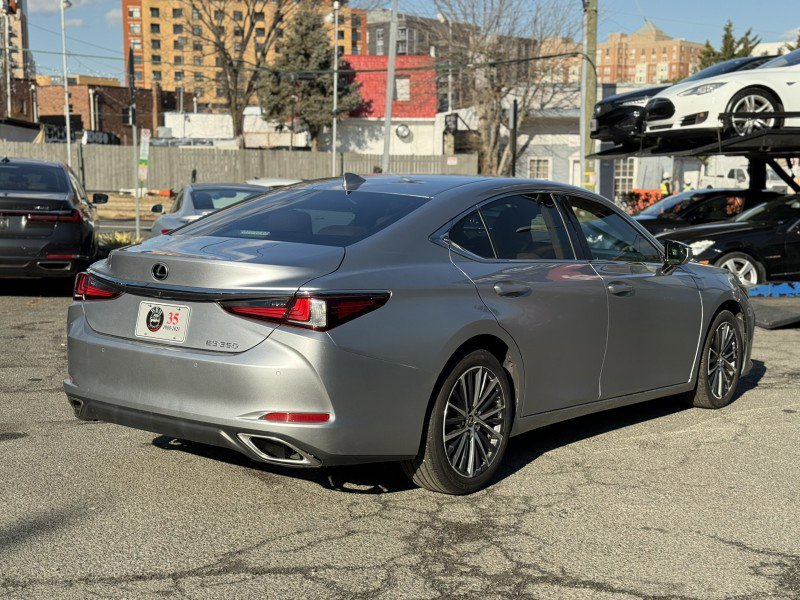 Used 2022 Lexus ES 350 w/ Premium Package image 8