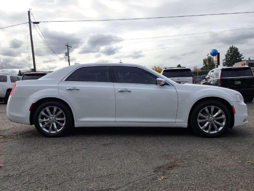 Used 2019 Chrysler 300 Limited AWD/4WD image 8